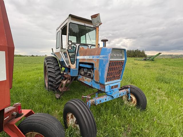 Image of Ford 8000 equipment image 4