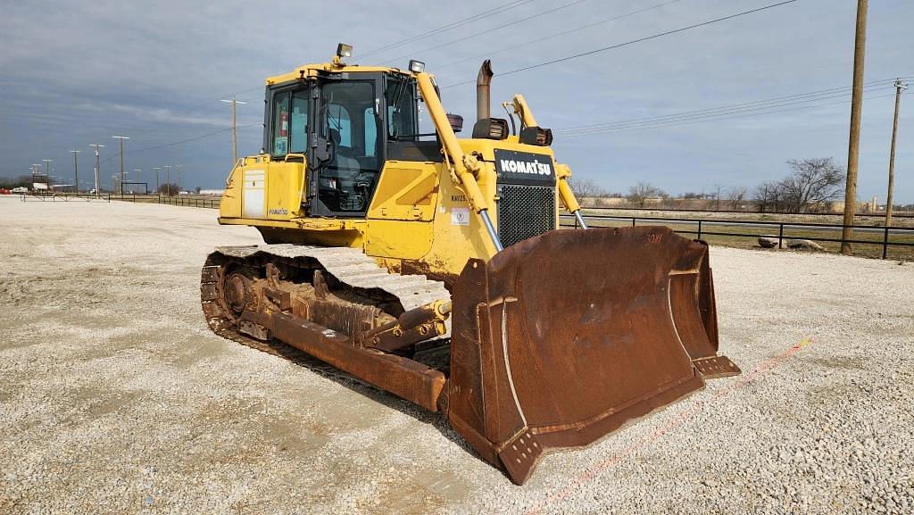 Image of Komatsu D65EX Primary image