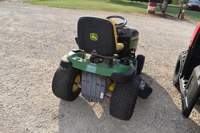 Image of John Deere D130 equipment image 3
