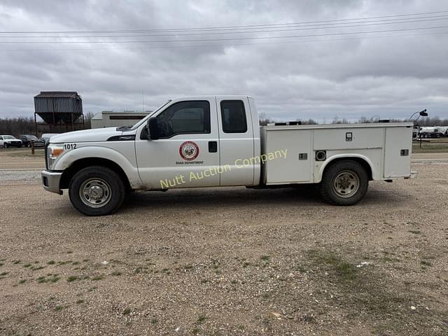 Image of Ford F-250 equipment image 1