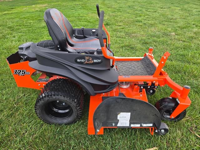 Image of Bad Boy 725CC equipment image 4