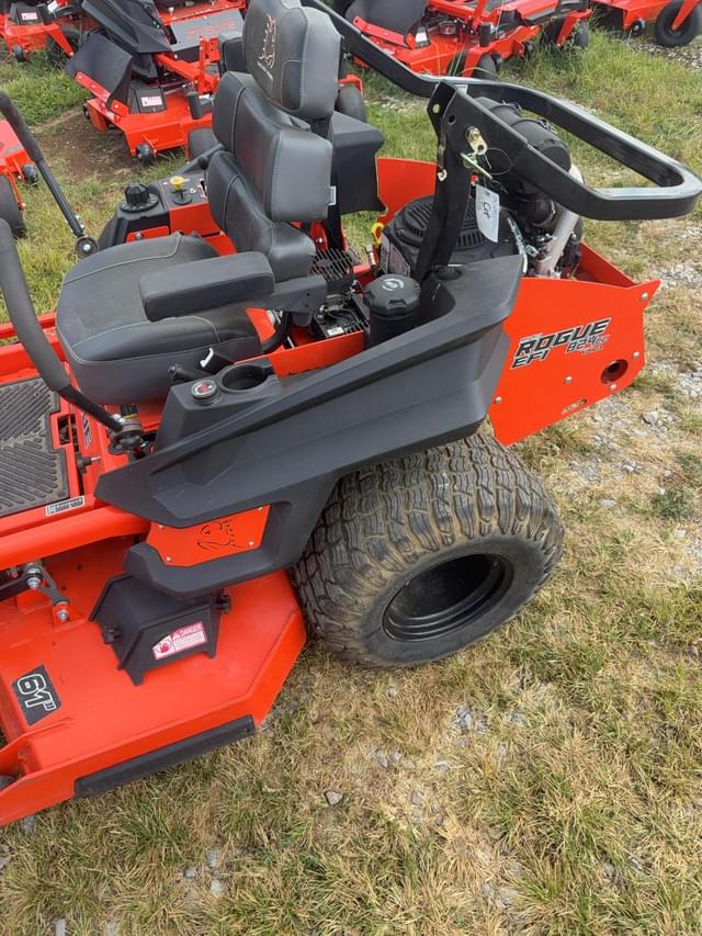 Image of Bad Boy Rogue equipment image 2
