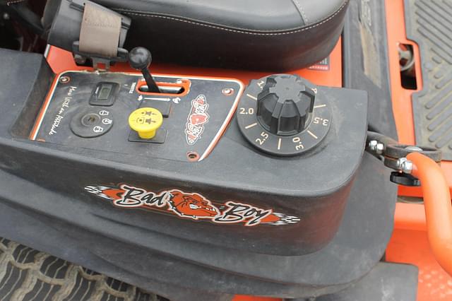 Image of Bad Boy Maverick equipment image 3