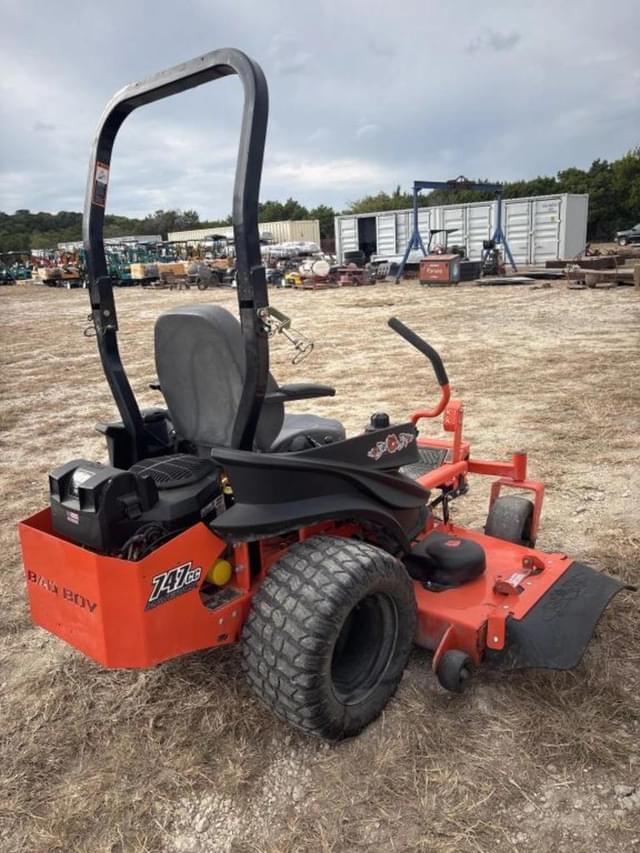 Image of Bad Boy Maverick equipment image 2