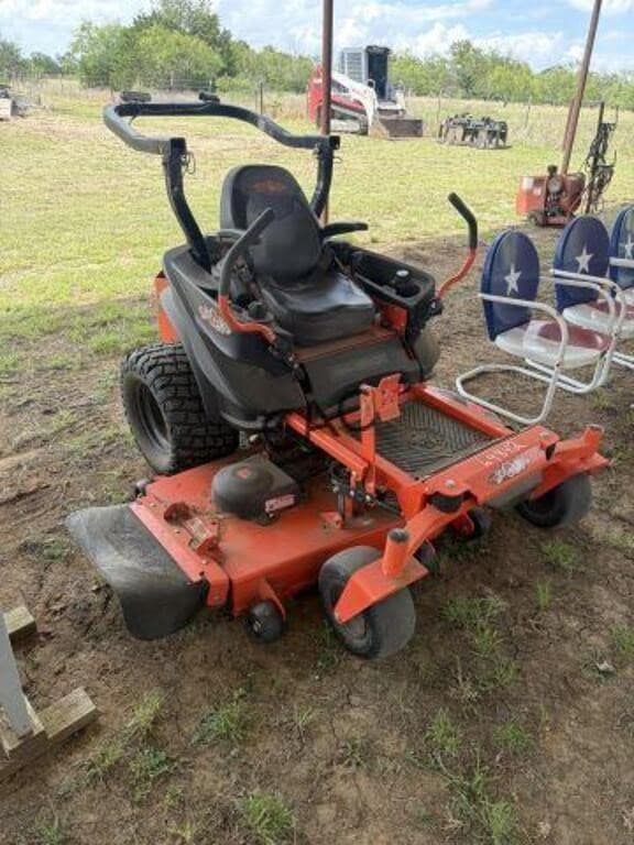 Image of Bad Boy Maverick equipment image 3