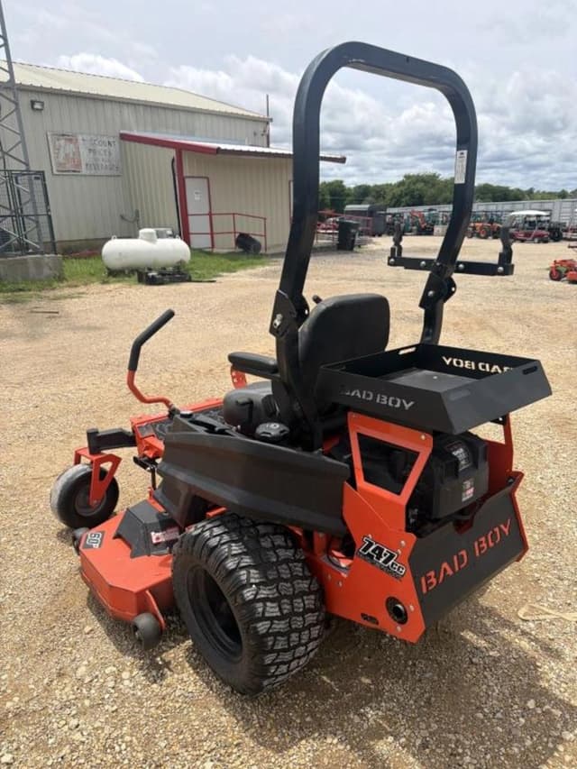 Image of Bad Boy Maverick equipment image 1