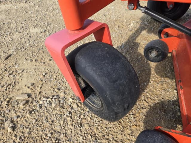 Image of Bad Boy Maverick equipment image 4