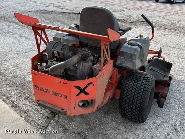 Image of Bad Boy Outlaw equipment image 4