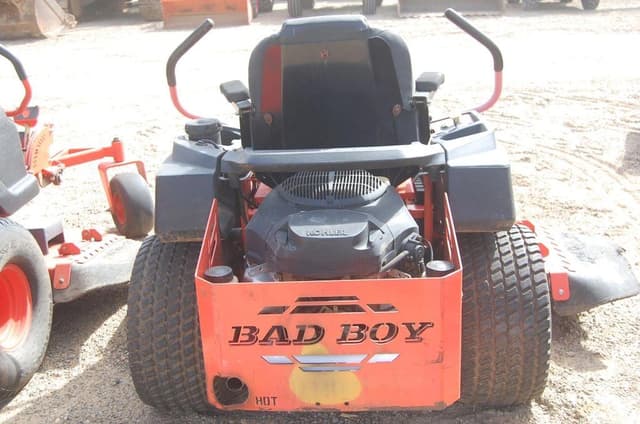 Image of Bad Boy Outlaw equipment image 2