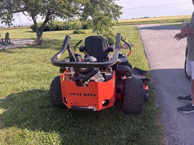 Image of Bad Boy 7200 equipment image 2