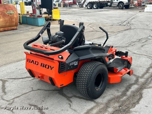 Image of Bad Boy Renegade equipment image 4