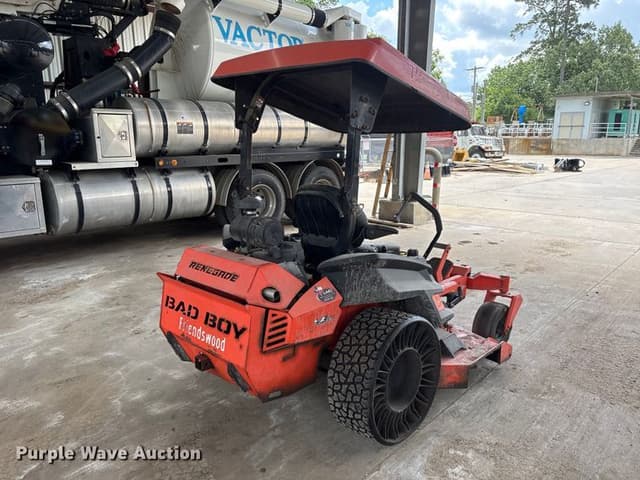 Image of Bad Boy Renegade equipment image 4