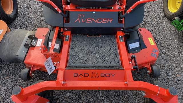 Image of Bad Boy ZT Avenger equipment image 4