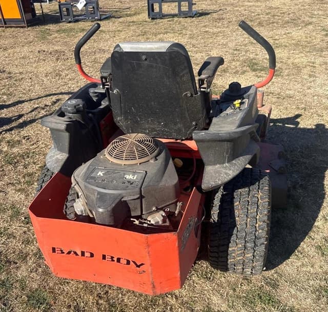 Image of Bad Boy ZT Elite equipment image 2