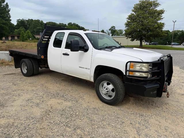Image of Chevrolet 3500 equipment image 1