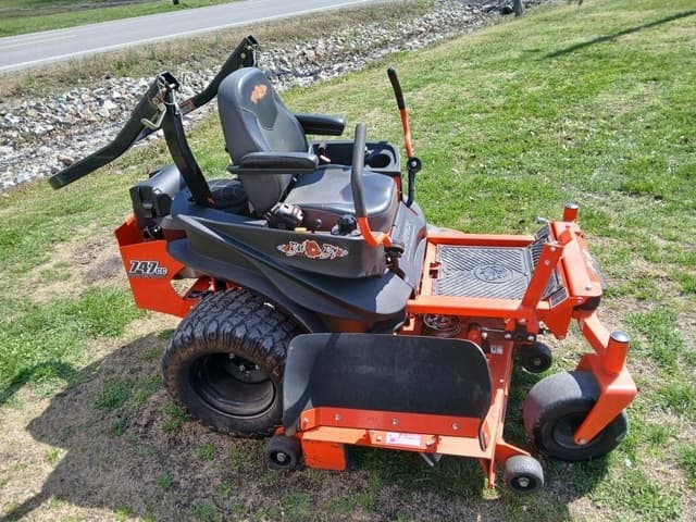 Image of Bad Boy Maverick equipment image 2