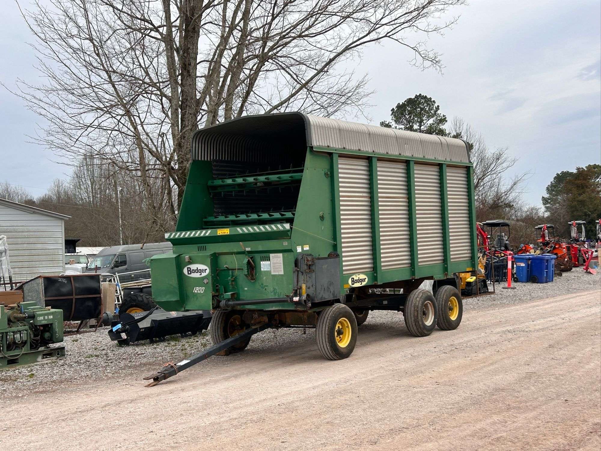 Badger 1200 Equipment Image0