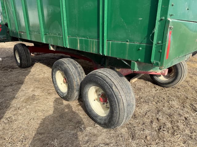 Image of Badger 1050 equipment image 3