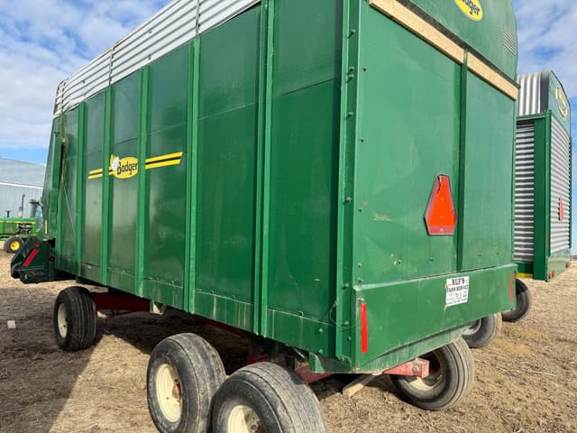 Image of Badger 1050 equipment image 2