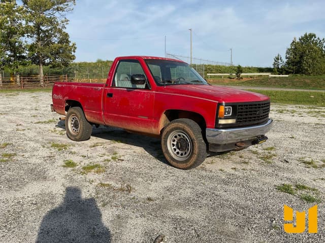 Image of Chevrolet 1500 equipment image 2