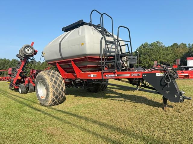 Image of Case IH Precision Air 2330 equipment image 2