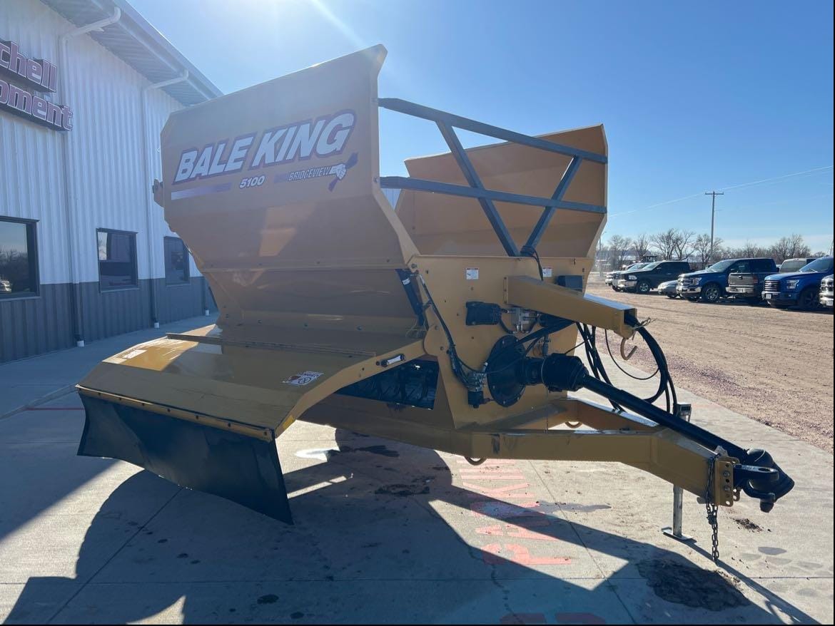 Main image Bale King 5100