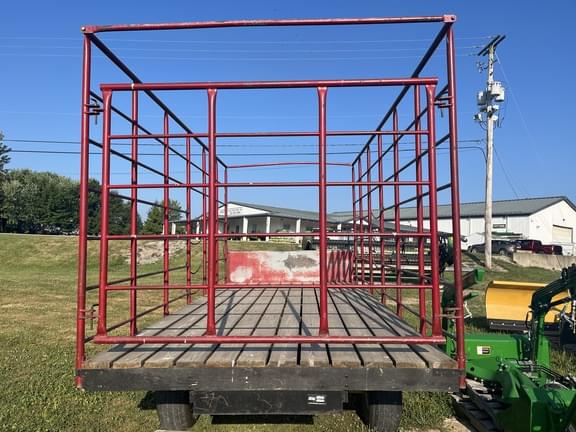 Image of Bale King 818 equipment image 1