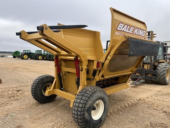 Image of Bale King 8200 equipment image 2