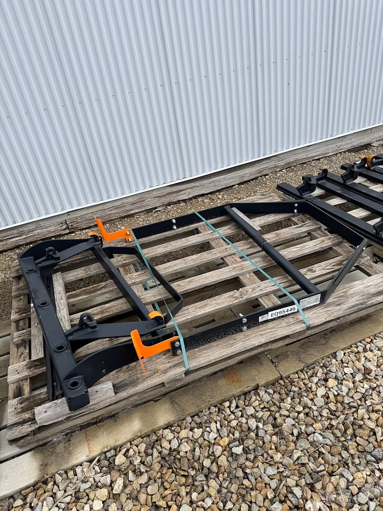 2020 Fendt Bale Spear Equipment Image0
