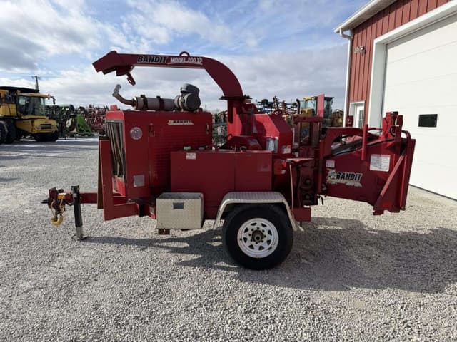 Image of Bandit 200XP equipment image 2