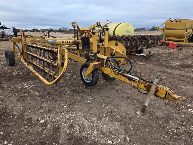 Image of Vermeer R23A equipment image 4