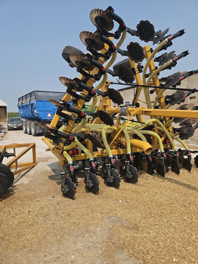 Image of Bazooka Farmstar 103-0050 equipment image 1