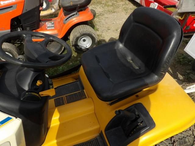 Image of Cub Cadet HDS2165 equipment image 4