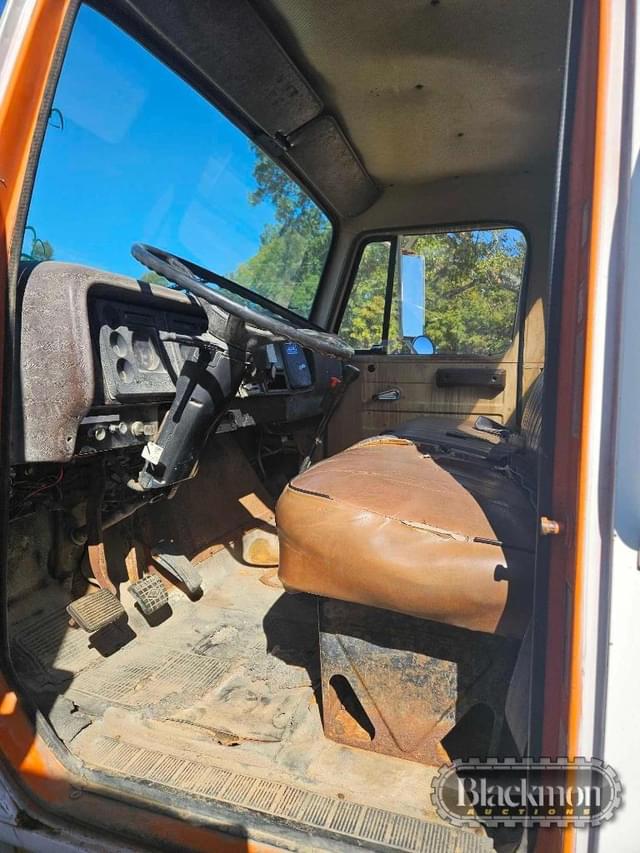 Image of International 1754 equipment image 3