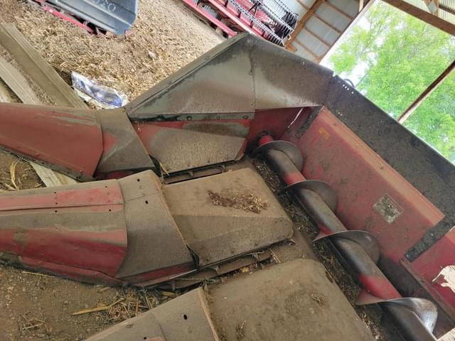 Image of Case IH 1063 equipment image 3