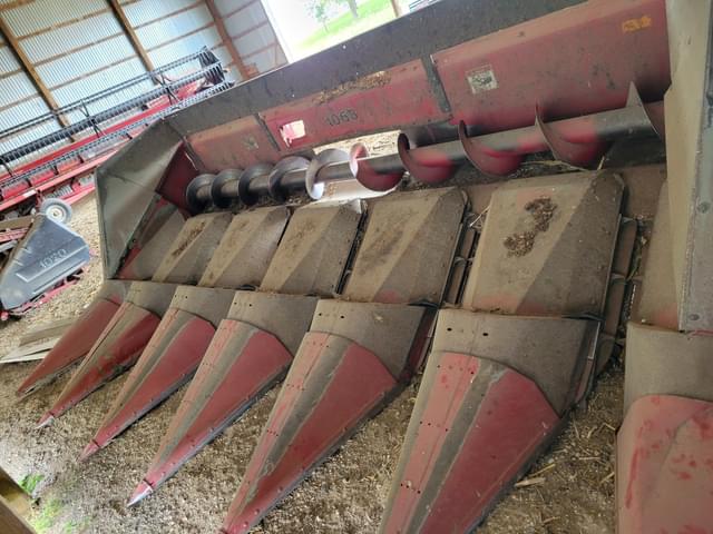 Image of Case IH 1063 equipment image 1