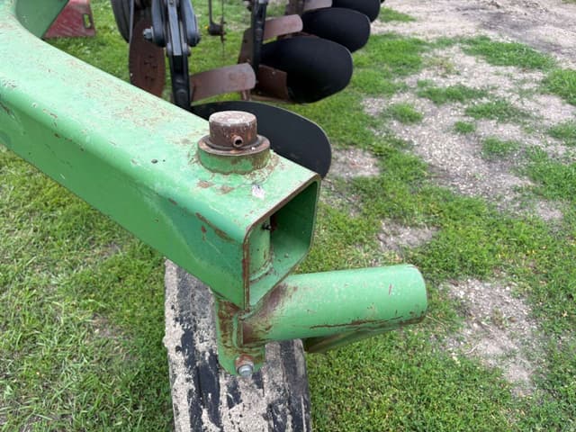 Image of John Deere 3700 equipment image 4