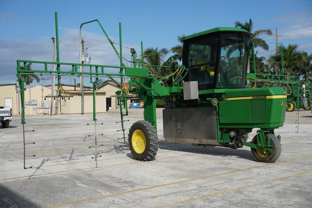 Main image John Deere 6000