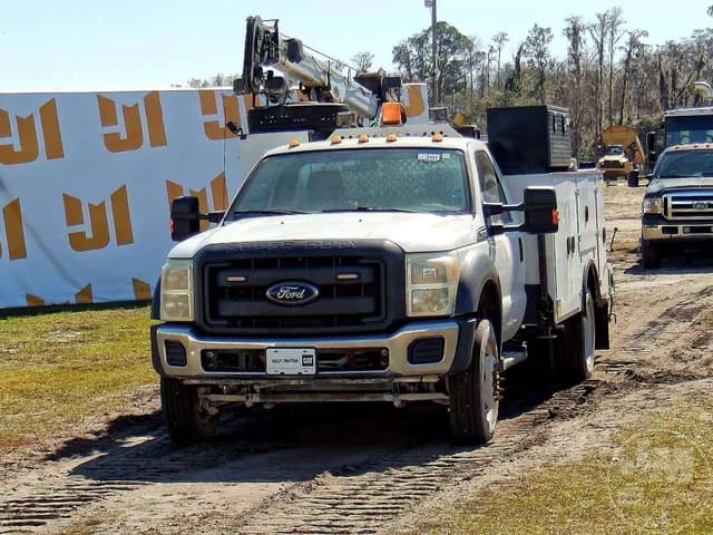 Image of Ford F-550 equipment image 1