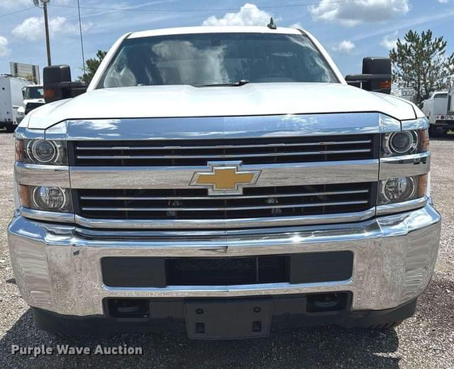 Image of Chevrolet 3500HD equipment image 1