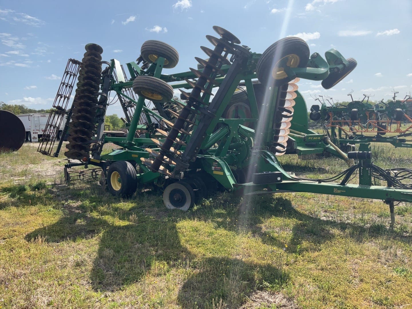 John Deere 2623VT Equipment Image0