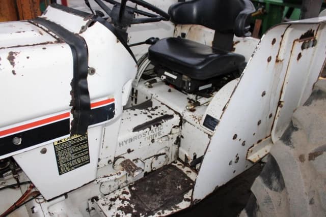 Image of International Harvester Hydro 84 equipment image 4