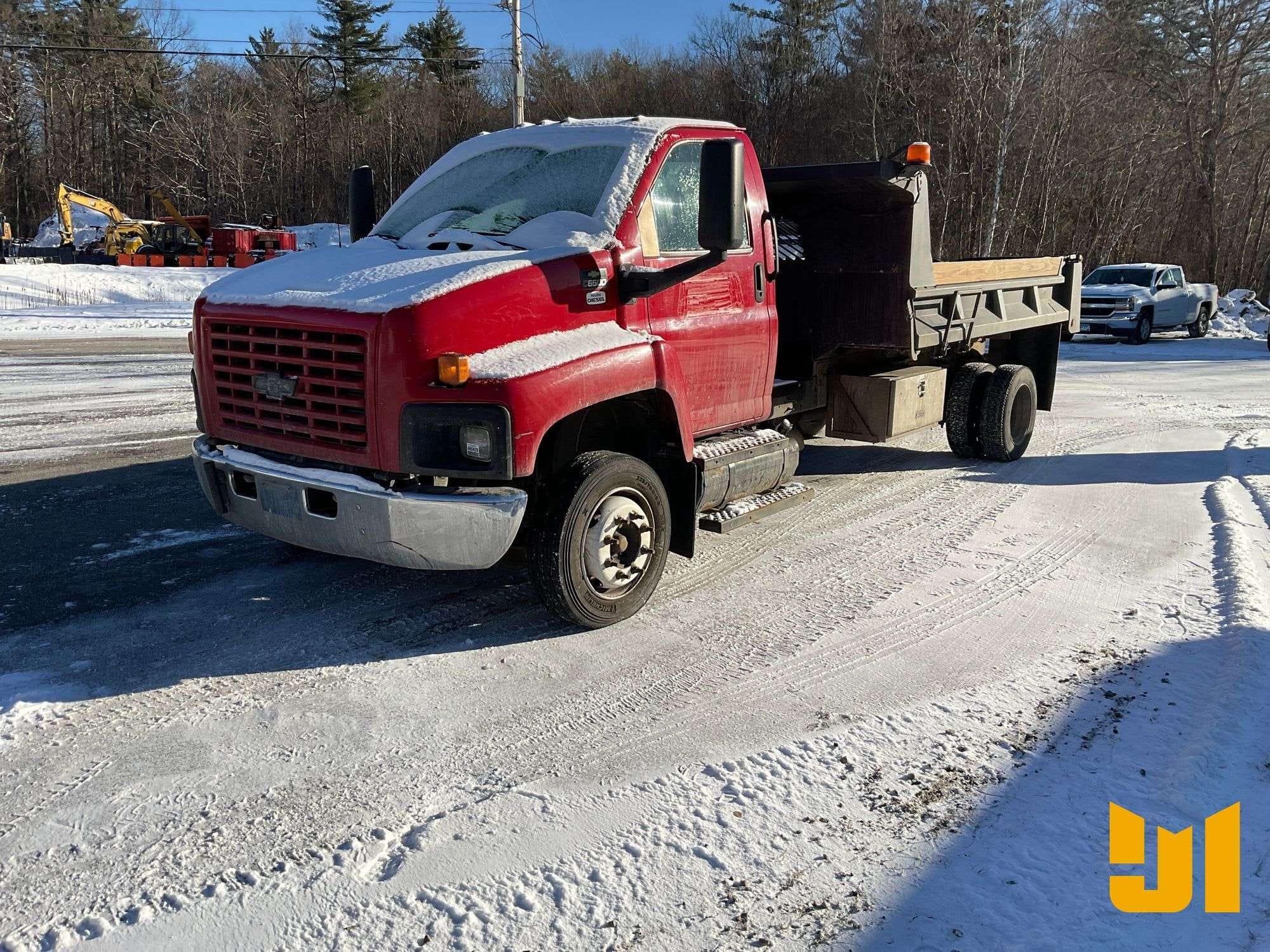 2009 Chevrolet C6500 Equipment Image0