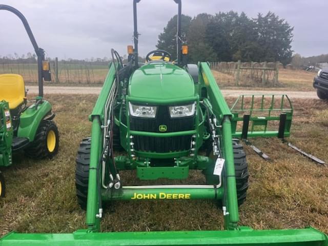 Image of John Deere 4052M equipment image 2