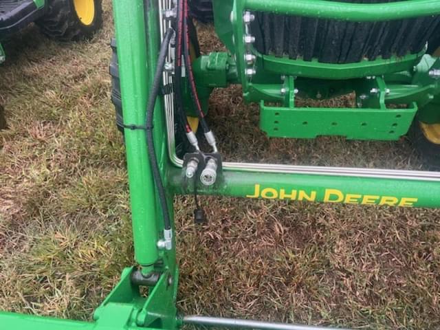 Image of John Deere 4052M equipment image 3