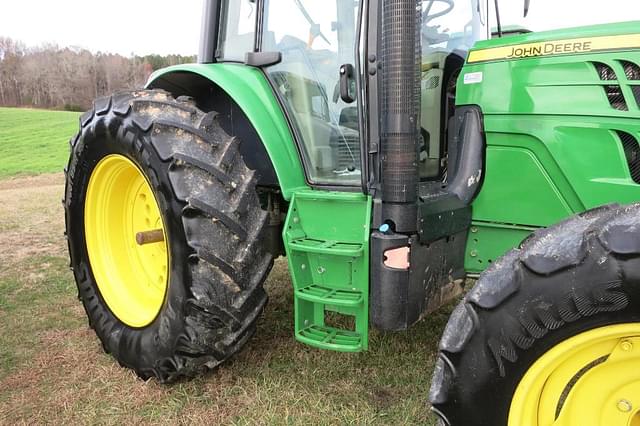 Image of John Deere 6115M equipment image 4