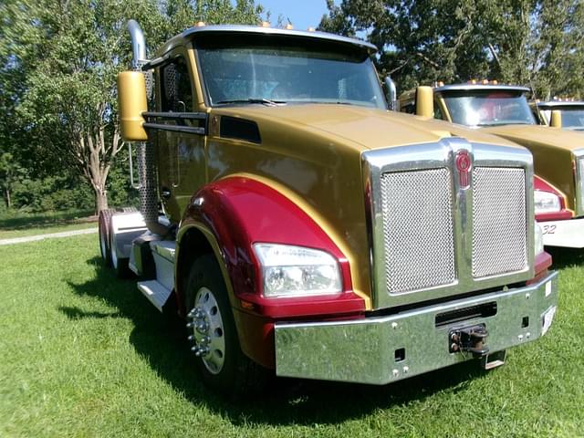 Image of Kenworth T880 equipment image 2