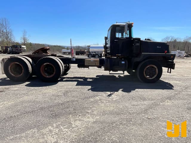 Image of Mack RD888SX equipment image 3