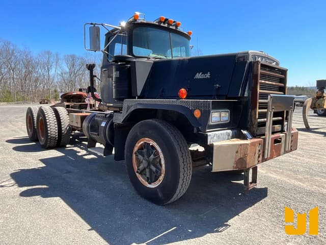 Image of Mack RD888SX equipment image 2