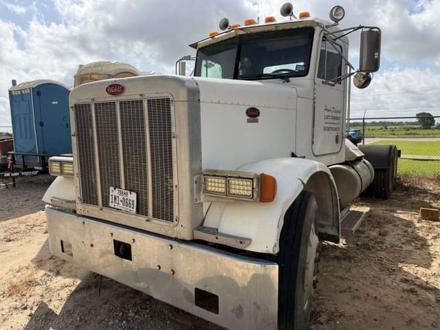 Image of Peterbilt 379 equipment image 1